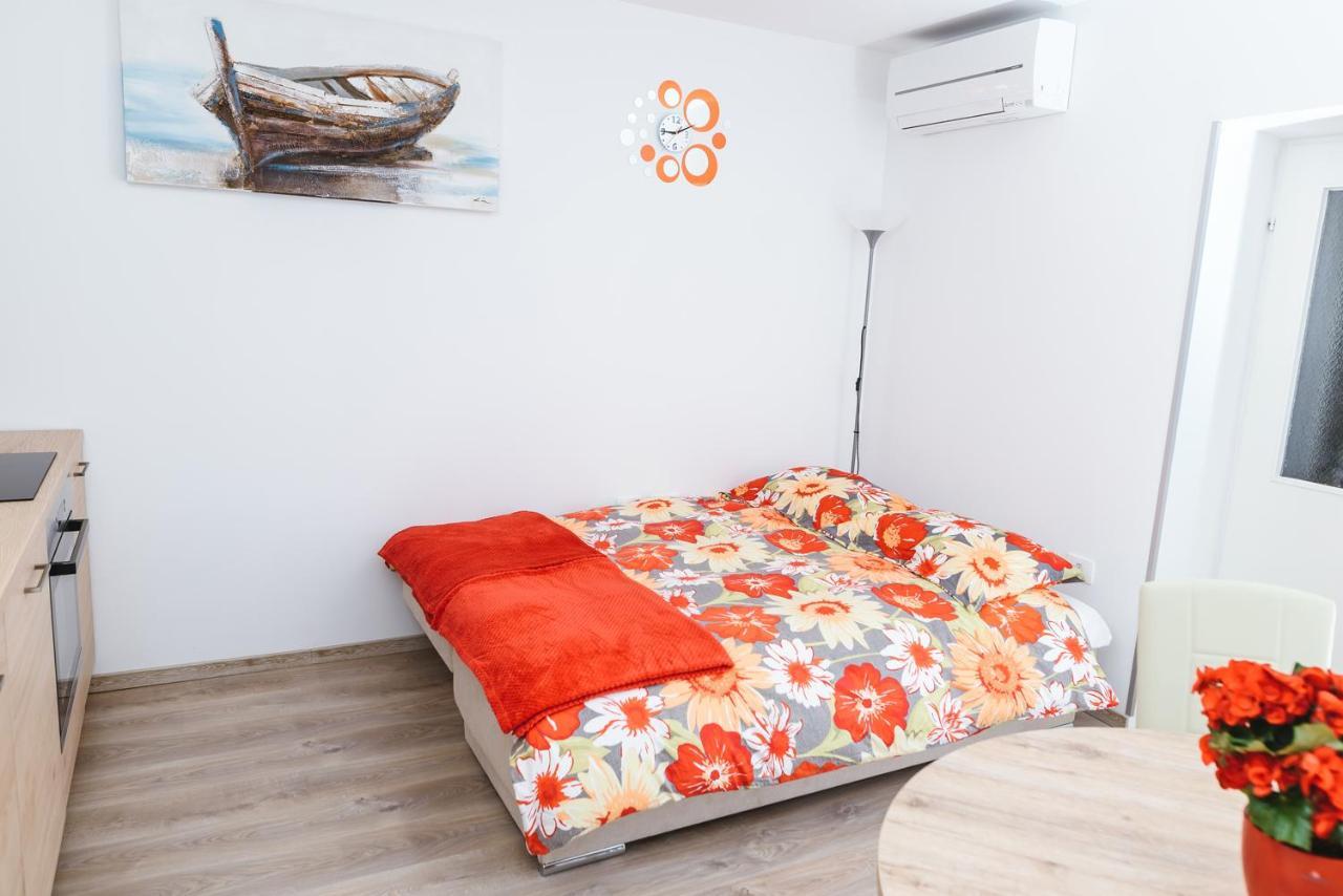 Apartma Nika Hrvatini Exterior photo